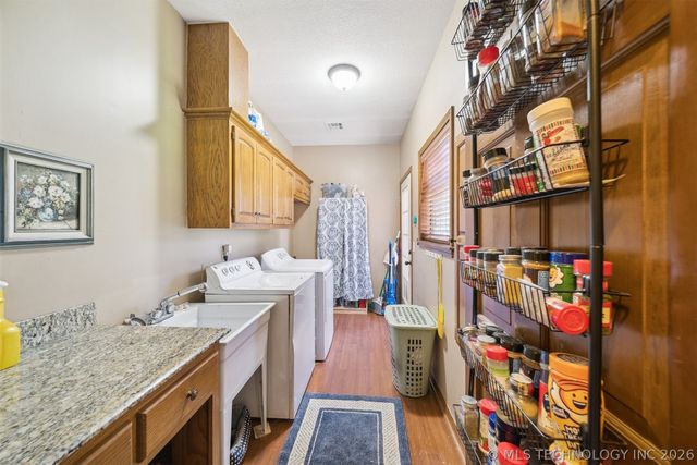 1805 NE Oakridge Drive, Claremore, OK 74017