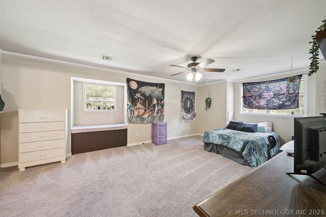 1805 NE Oakridge Drive, Claremore, OK 74017