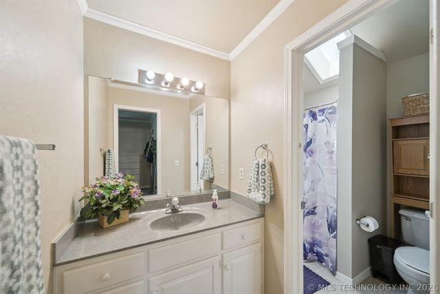 1805 NE Oakridge Drive, Claremore, OK 74017