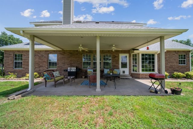 1805 NE Oakridge Drive, Claremore, OK 74017