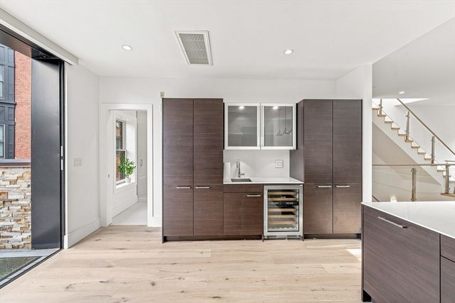 431 Marlborough St PH, Boston, MA 02115