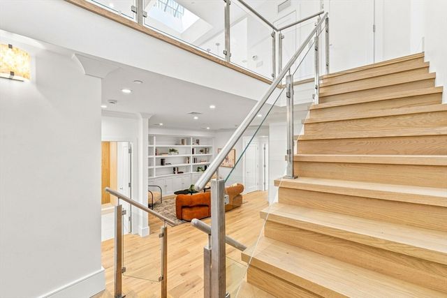 431 Marlborough St PH, Boston, MA 02115