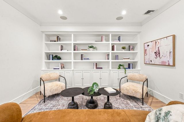 431 Marlborough St PH, Boston, MA 02115