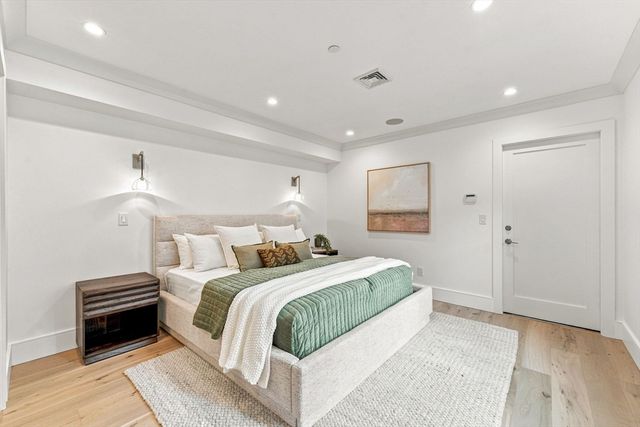 431 Marlborough St PH, Boston, MA 02115