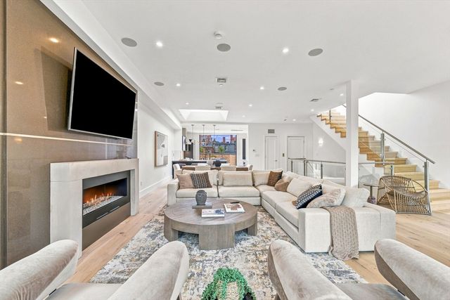 431 Marlborough St PH, Boston, MA 02115