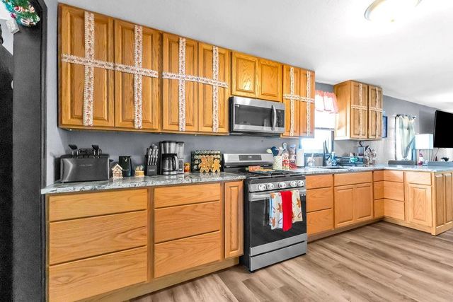 1701 Pine Street, St Joseph, MO 64504