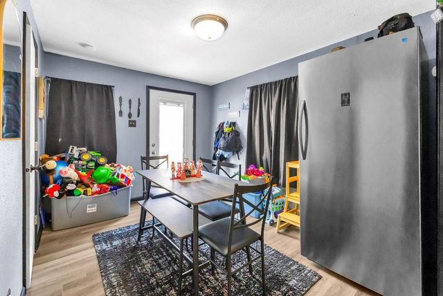 1701 Pine Street, St Joseph, MO 64504