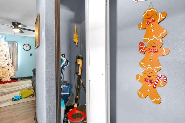 1701 Pine Street, St Joseph, MO 64504