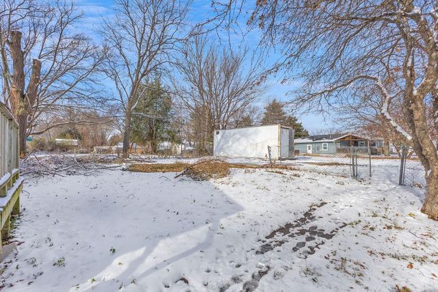 1701 Pine Street, St Joseph, MO 64504