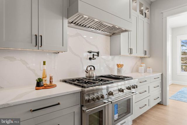 514 NEWTOWN RD, Berwyn, PA 19312