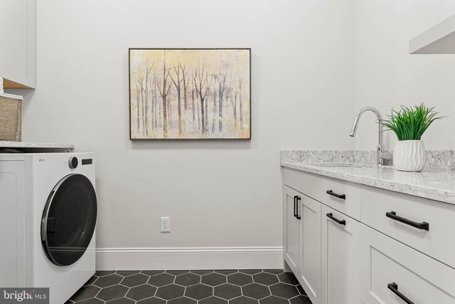 514 NEWTOWN RD, Berwyn, PA 19312