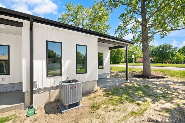 1622 Scott Street, Jeffersonville, IN 47130