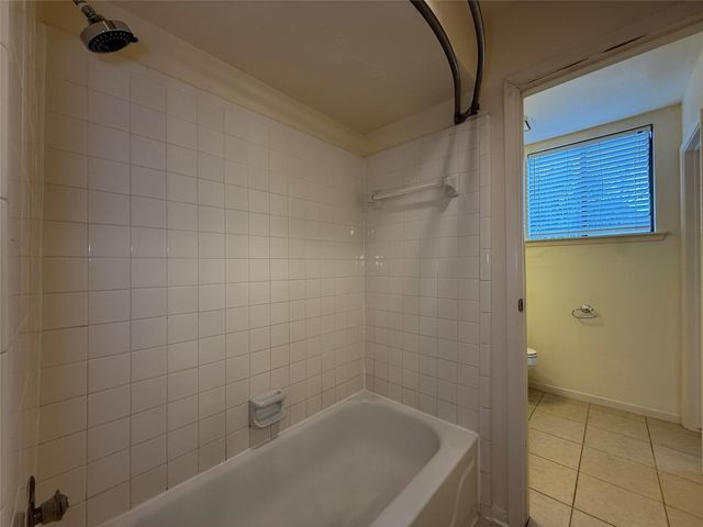 1629 S Kirkwood Road 202, Houston, TX 77077