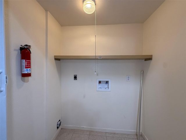 1629 S Kirkwood Road 202, Houston, TX 77077