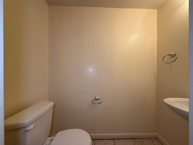 1629 S Kirkwood Road 202, Houston, TX 77077