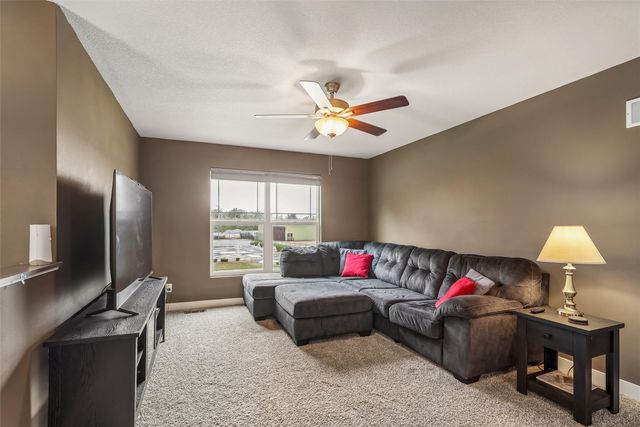 902 E Iowa Avenue, Indianola, IA 50125