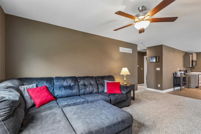 902 E Iowa Avenue, Indianola, IA 50125
