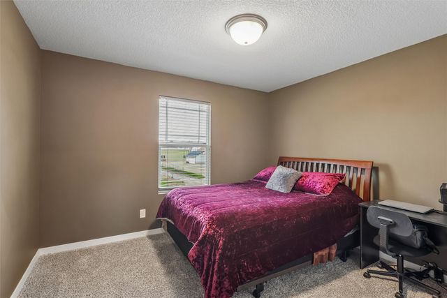 902 E Iowa Avenue, Indianola, IA 50125