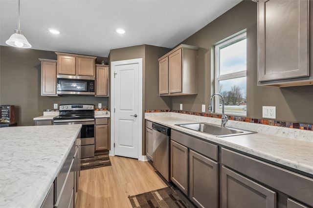 902 E Iowa Avenue, Indianola, IA 50125