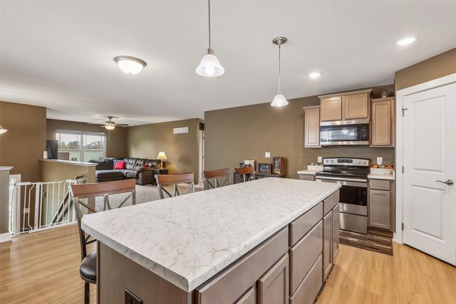 902 E Iowa Avenue, Indianola, IA 50125
