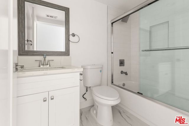 2936 West Boulevard A, Los Angeles, CA 90016