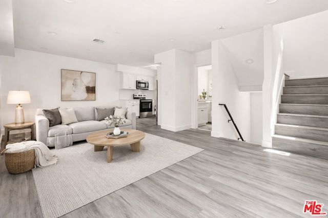 2936 West Boulevard A, Los Angeles, CA 90016