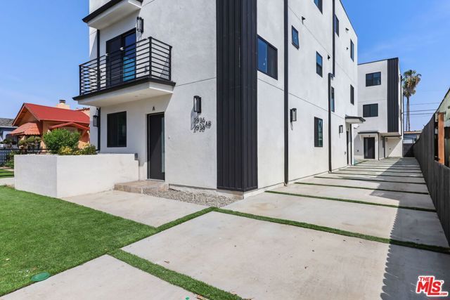2936 West Boulevard A, Los Angeles, CA 90016