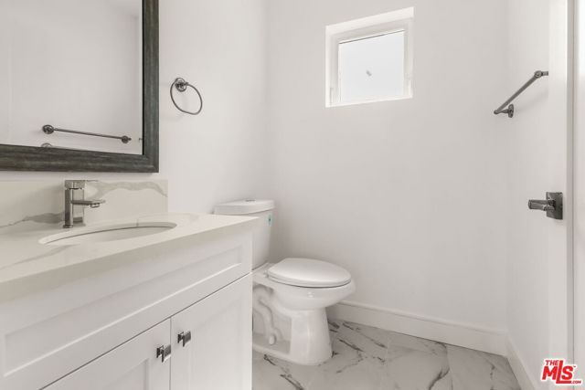 2936 West Boulevard A, Los Angeles, CA 90016