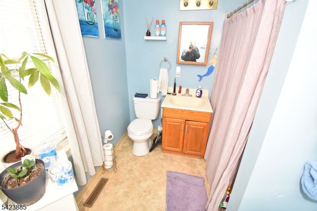 26 Lewis St, Phillipsburg Town, NJ 08865