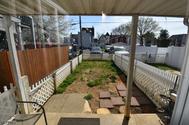 26 Lewis St, Phillipsburg Town, NJ 08865