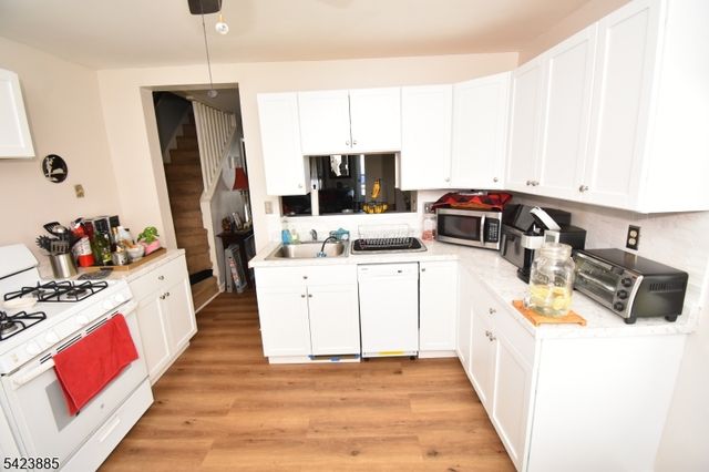26 Lewis St, Phillipsburg Town, NJ 08865