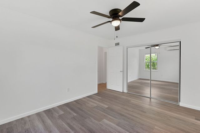 327 Randolph Street, Lone Star, TX 75668