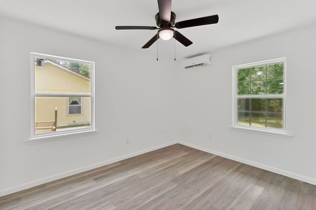 327 Randolph Street, Lone Star, TX 75668