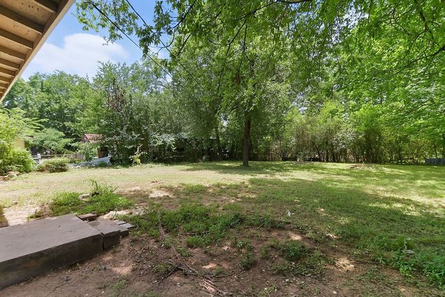 327 Randolph Street, Lone Star, TX 75668