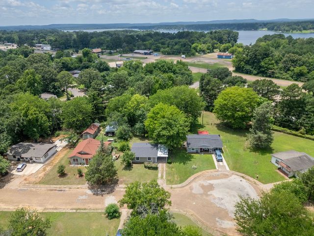 327 Randolph Street, Lone Star, TX 75668