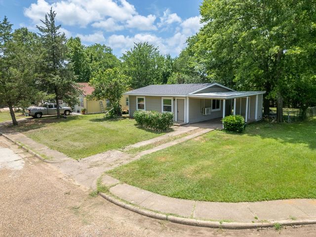 327 Randolph Street, Lone Star, TX 75668