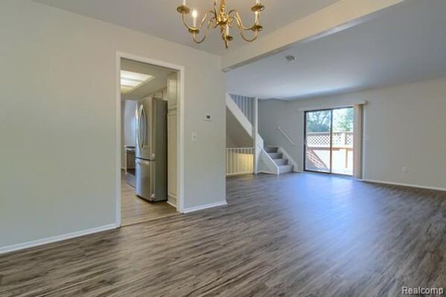 2906 Moon Lake Drive S, West Bloomfield Charter Township, MI 48323