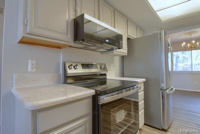 2906 Moon Lake Drive S, West Bloomfield Charter Township, MI 48323