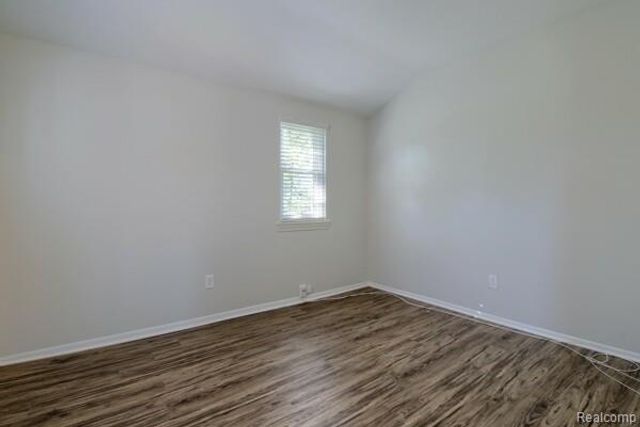 2906 Moon Lake Drive S, West Bloomfield Charter Township, MI 48323