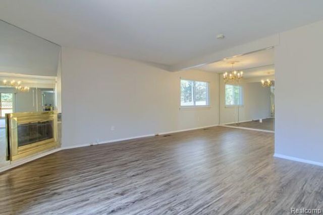 2906 Moon Lake Drive S, West Bloomfield Charter Township, MI 48323