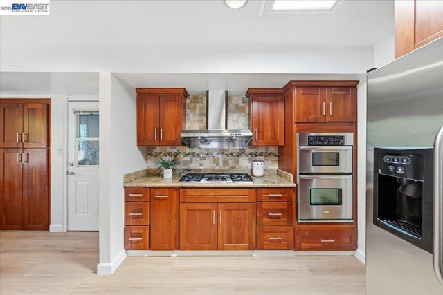 845 Cottonwood Dr, Cupertino, CA 95014