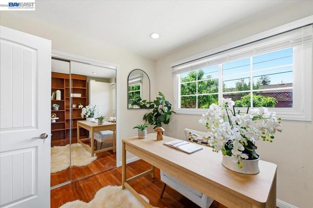 845 Cottonwood Dr, Cupertino, CA 95014