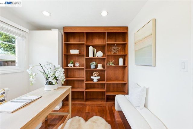 845 Cottonwood Dr, Cupertino, CA 95014