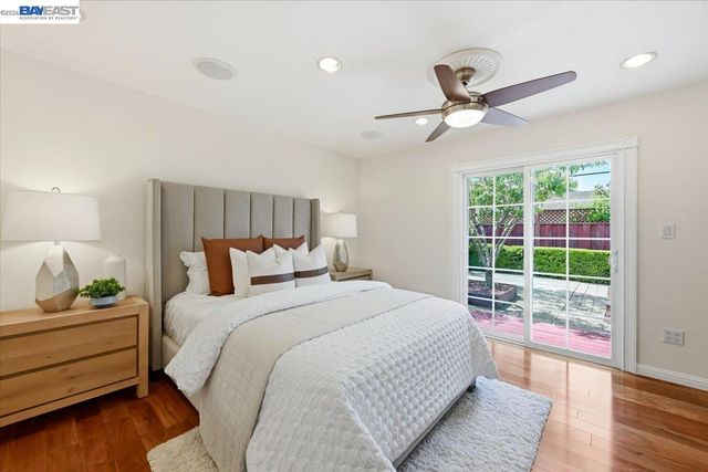 845 Cottonwood Dr, Cupertino, CA 95014