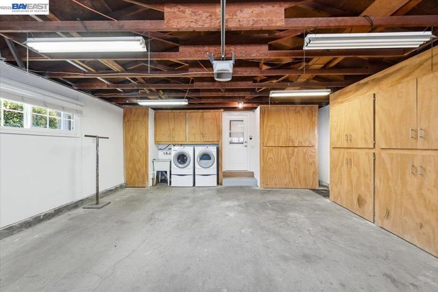 845 Cottonwood Dr, Cupertino, CA 95014