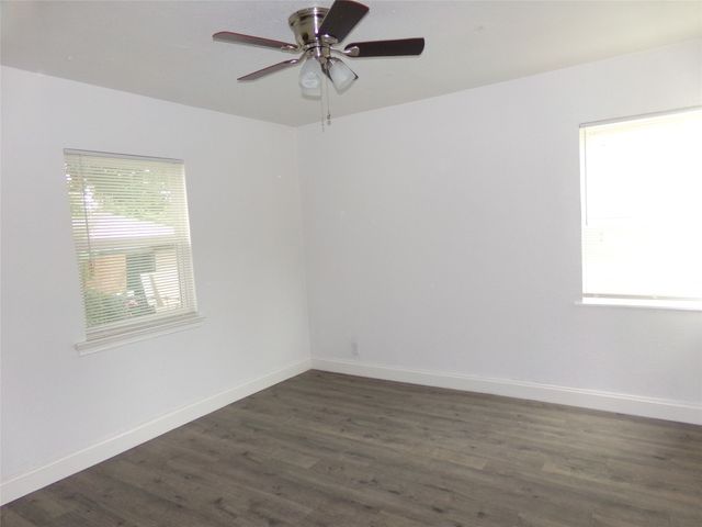 2915 Falls Drive, Dallas, TX 75211