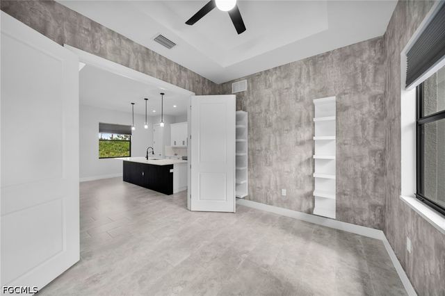 2902 Villa AVE S, Lehigh Acres, FL 33976