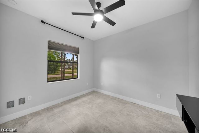 2902 Villa AVE S, Lehigh Acres, FL 33976
