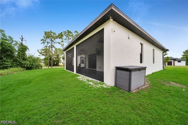 2902 Villa AVE S, Lehigh Acres, FL 33976