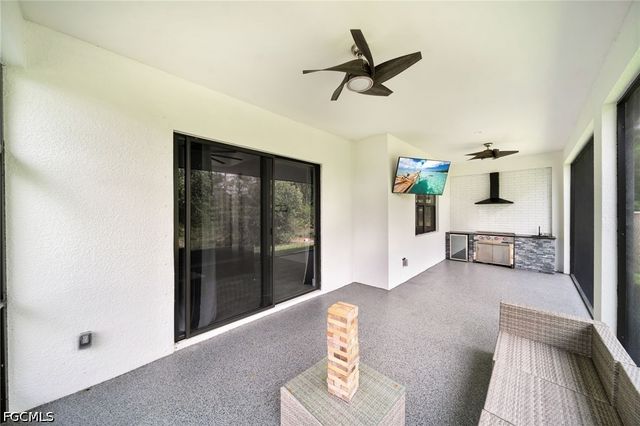 2902 Villa AVE S, Lehigh Acres, FL 33976